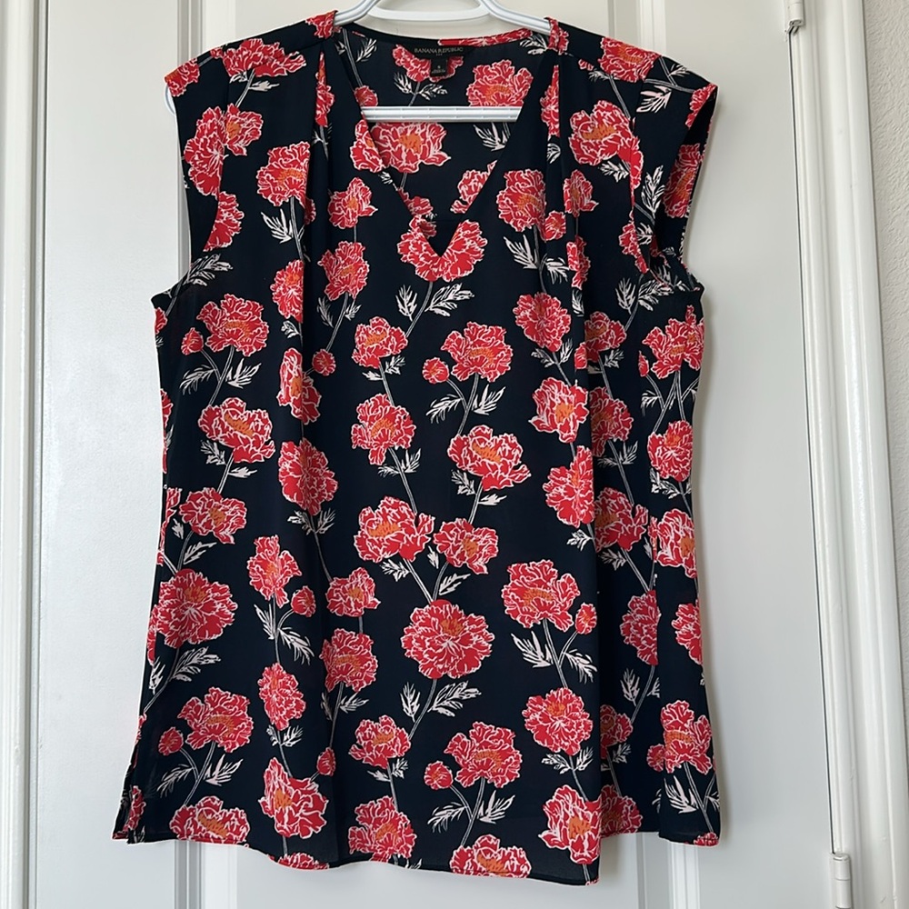 Banana Republic Cap Sleeve Navy Flower Blouse